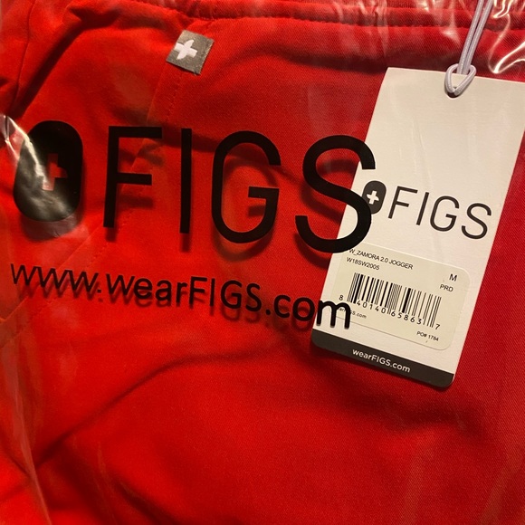 Figs Pop red Catarina and zamora  set NWT - Picture 8 of 11